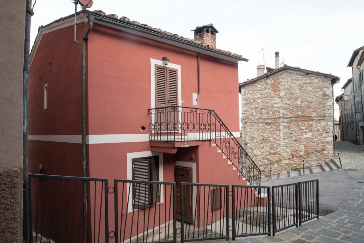 La Casina Di Pia Apartment Montieri Exterior photo